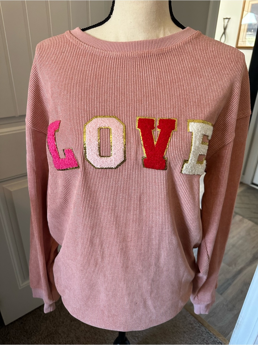 Pink LOVE Pullover Sweatshirt - Women's Cozy Crewneck